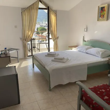 The Diplomat Hotel 2*