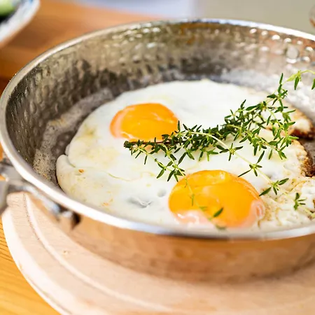 The Diplomat Hotel 2*