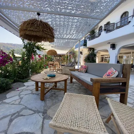 The Diplomat 2* 투룬치