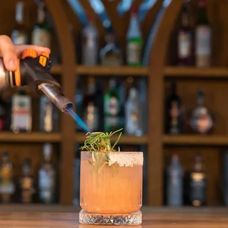 The Diplomat 투룬치