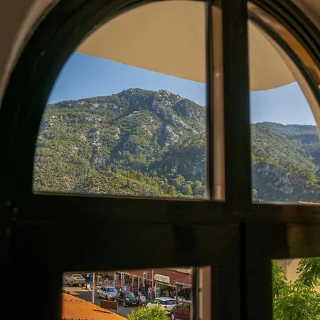 The Diplomat Hotel 3*