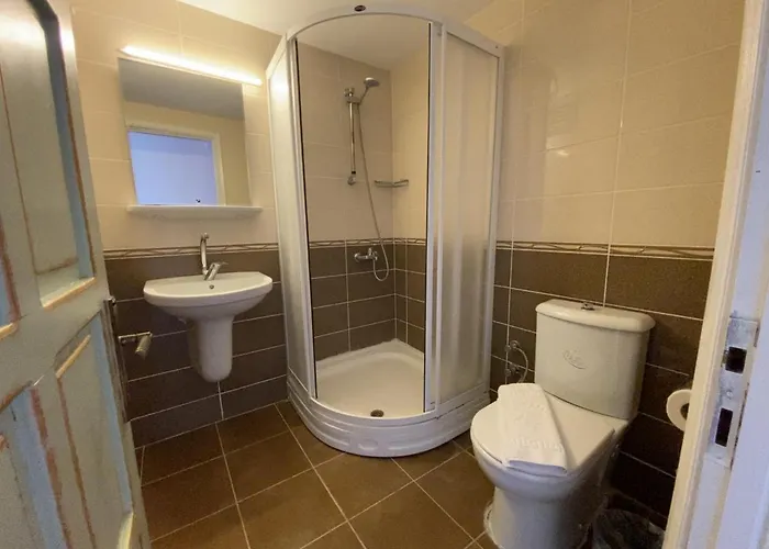 The Diplomat Hotel 2*